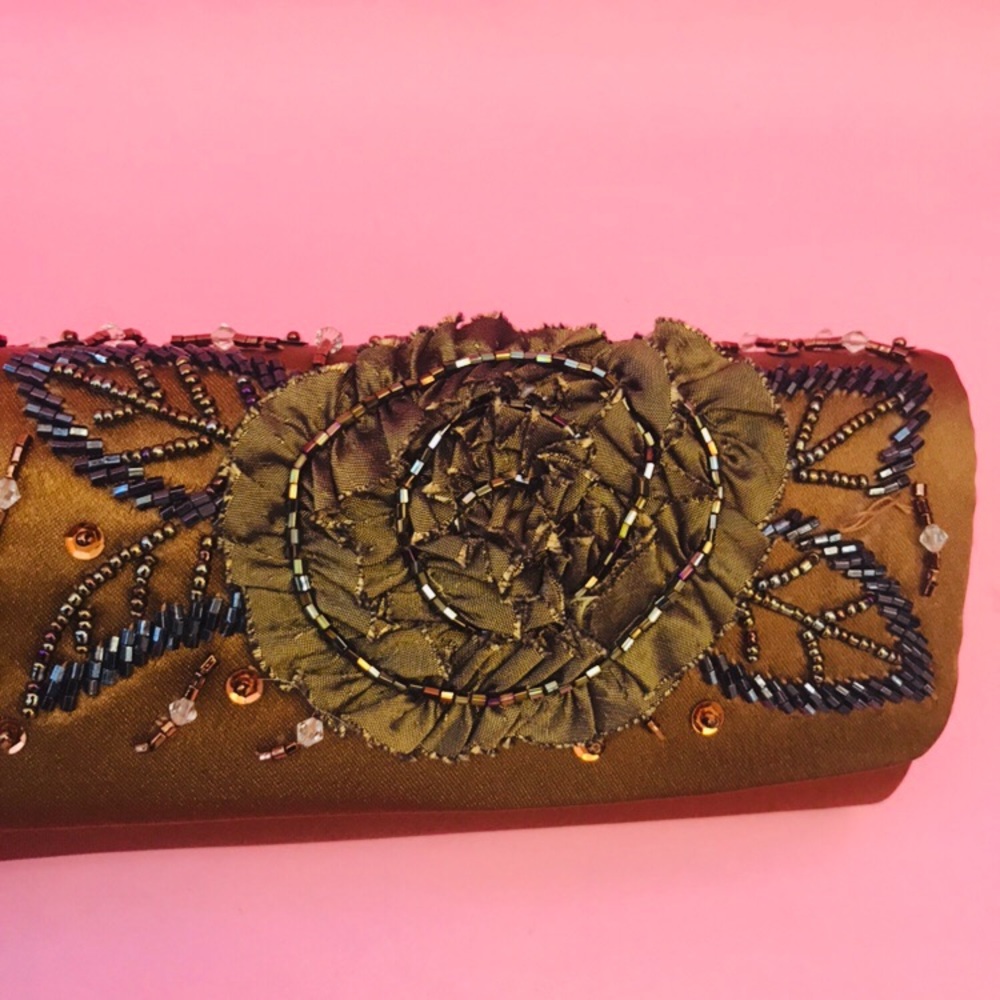 New vintage bronze satin purse/clutch - Picture 10 of 16